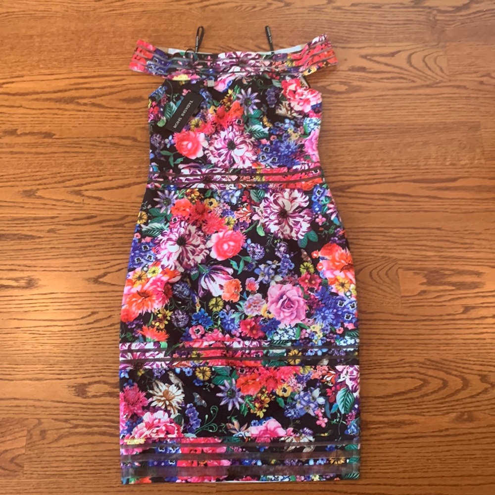 Tadashi Shoji size M floral dress
